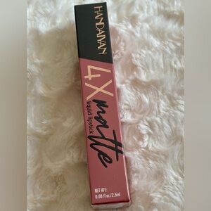 NWT HANDAIYAN 4X Matte Liquid Lipstick #08 Barely Bold – Nude Pink (NWT)